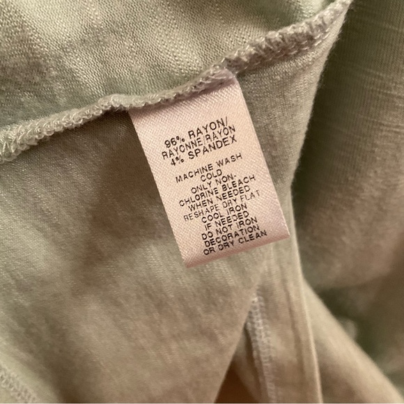 LOFT Outlet Rayon Blend Short Sleeve Top - NWT - Medium - Picture 6 of 9